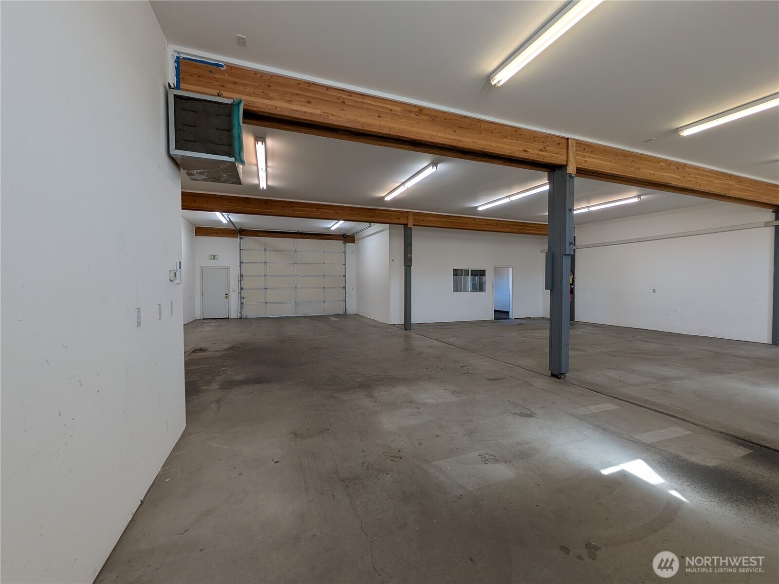 337 W Pine Street Property Photo 5