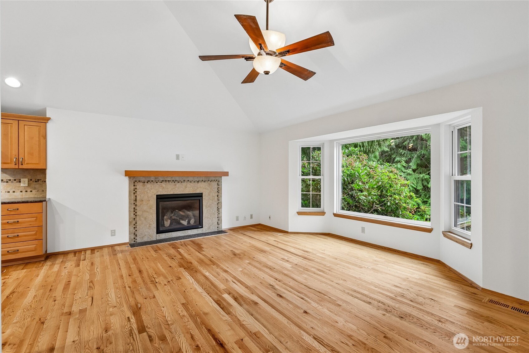 4315 210th Place Property Photo 5