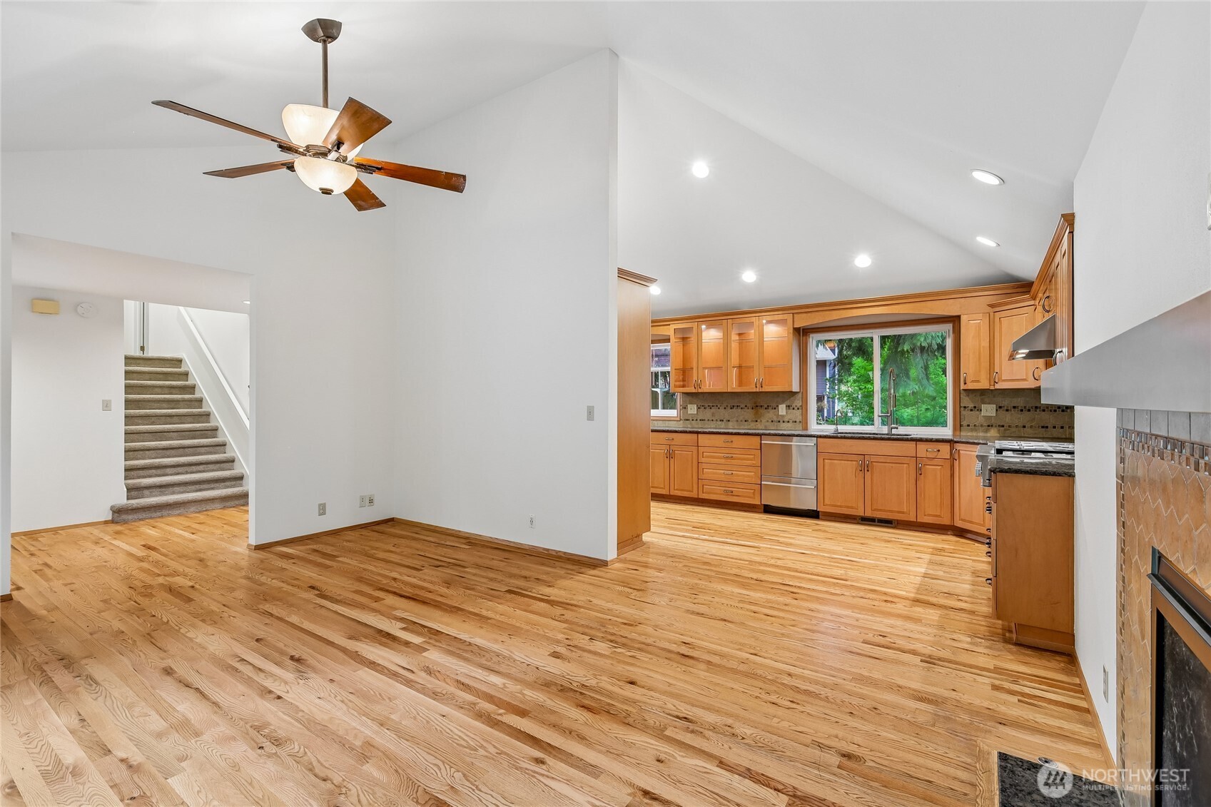 4315 210th Place Property Photo 6