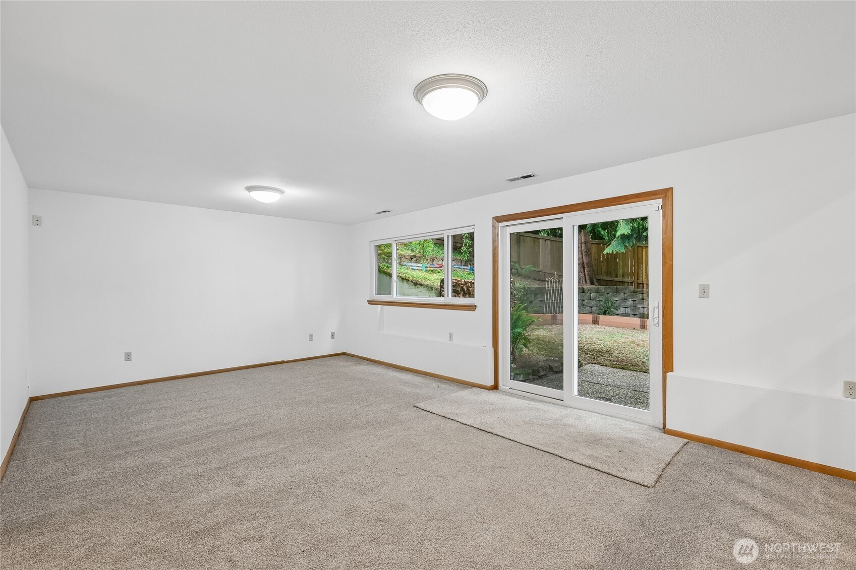 4315 210th Place Property Photo 12