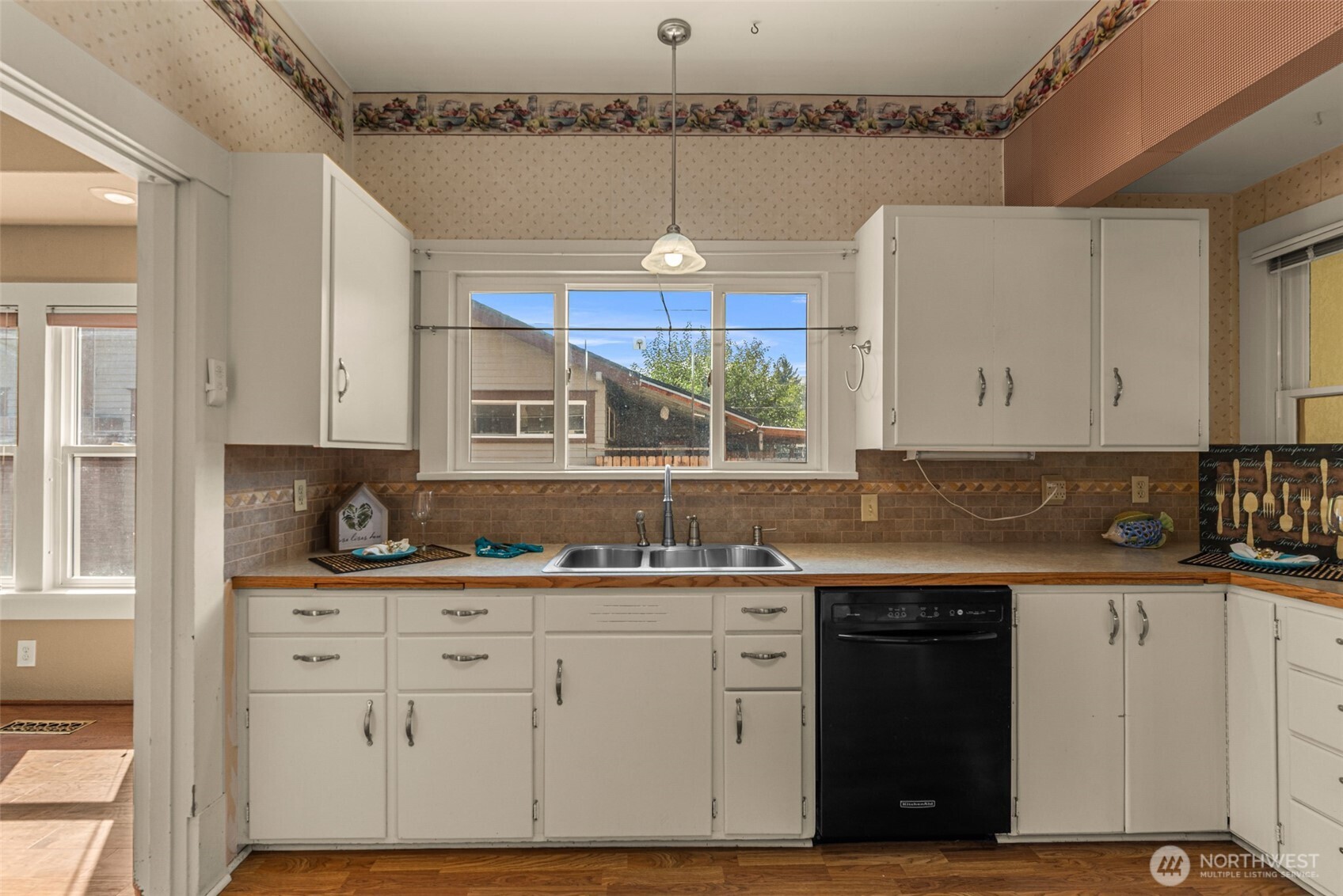 900 Okanogan Avenue Property Photo 22