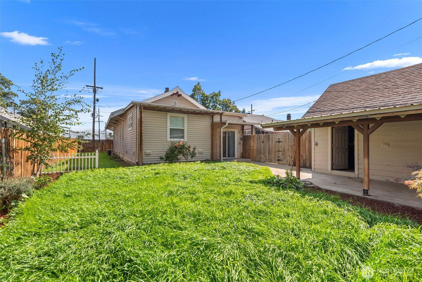 900 Okanogan Avenue Property Photo 35