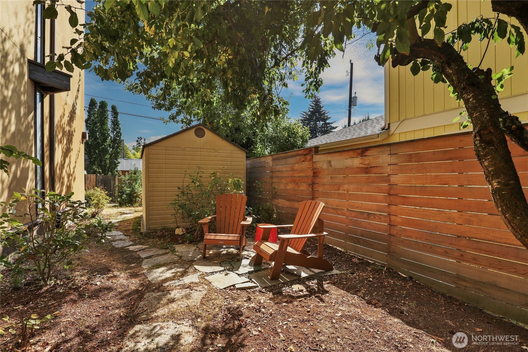 3921 S Angeline Street Property Photo 32