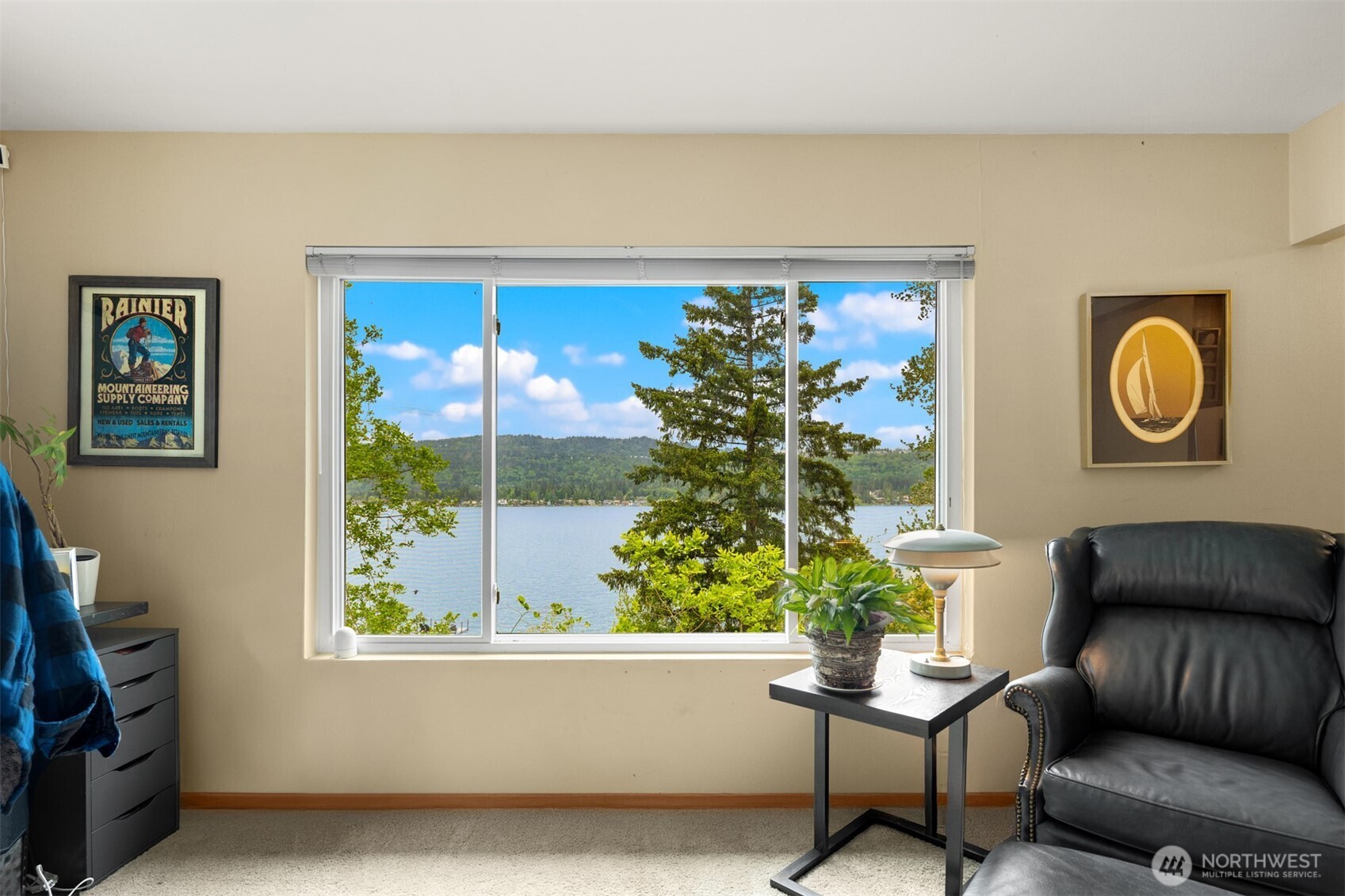 3027 E Lake Sammamish Parkway Property Photo 7