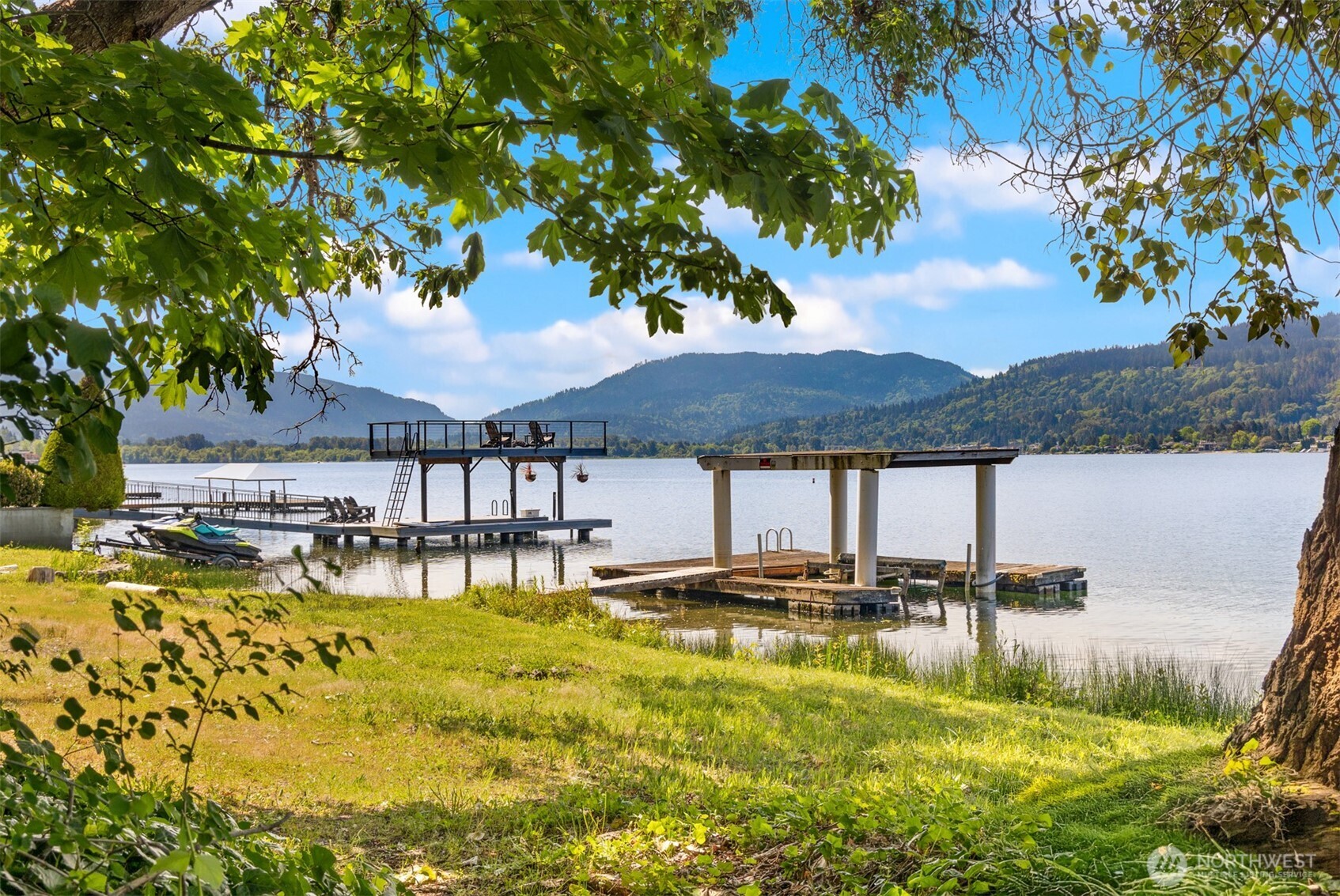 3027 E Lake Sammamish Parkway Property Photo 13