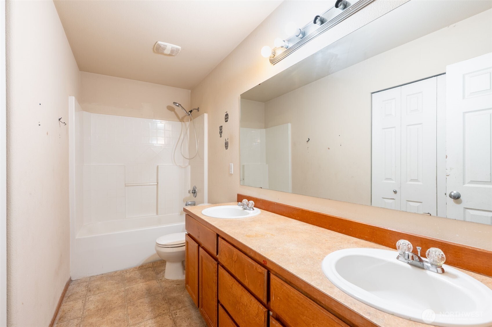20605 74th Avenue Property Photo 25