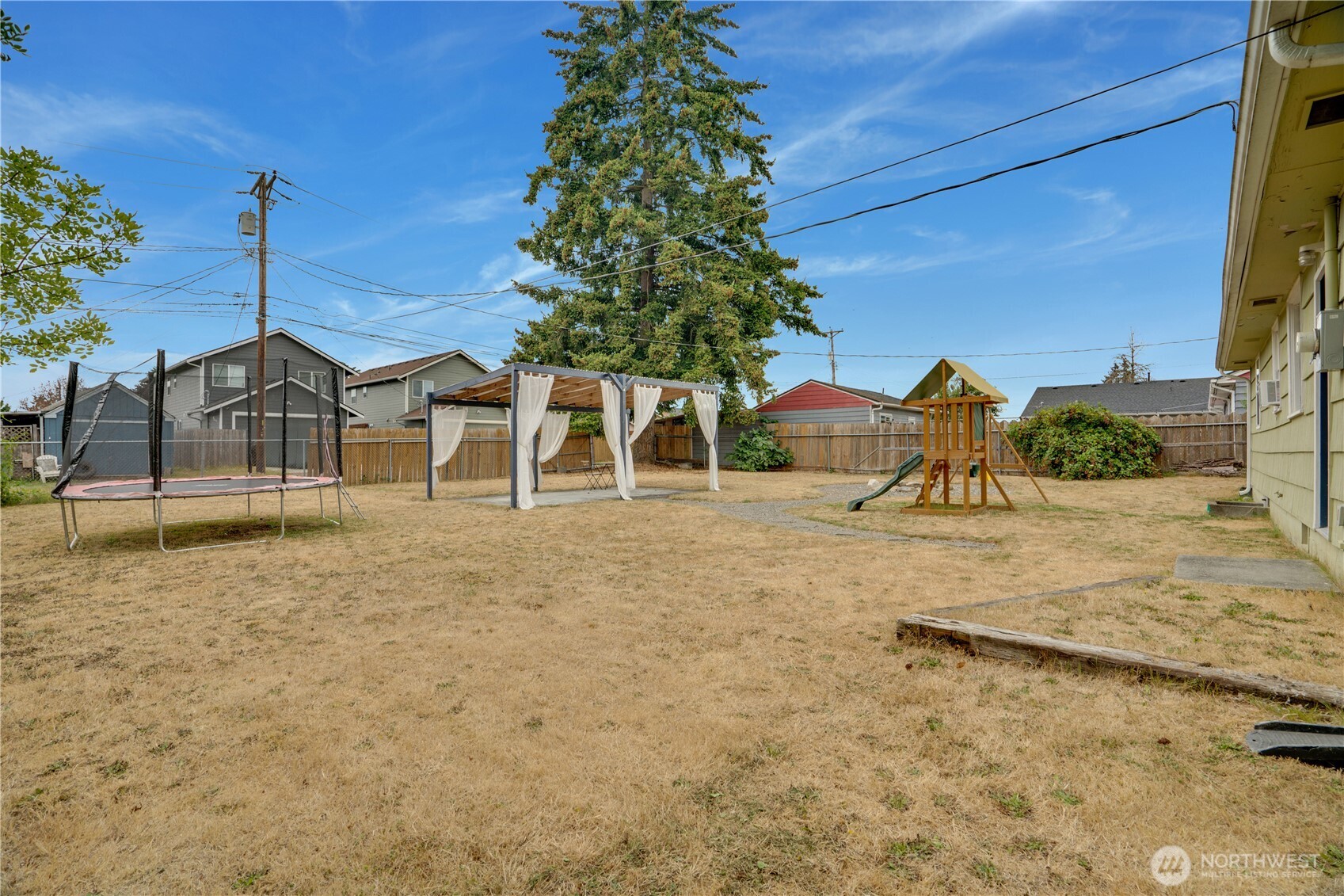 918 E 52nd Street Property Photo 19