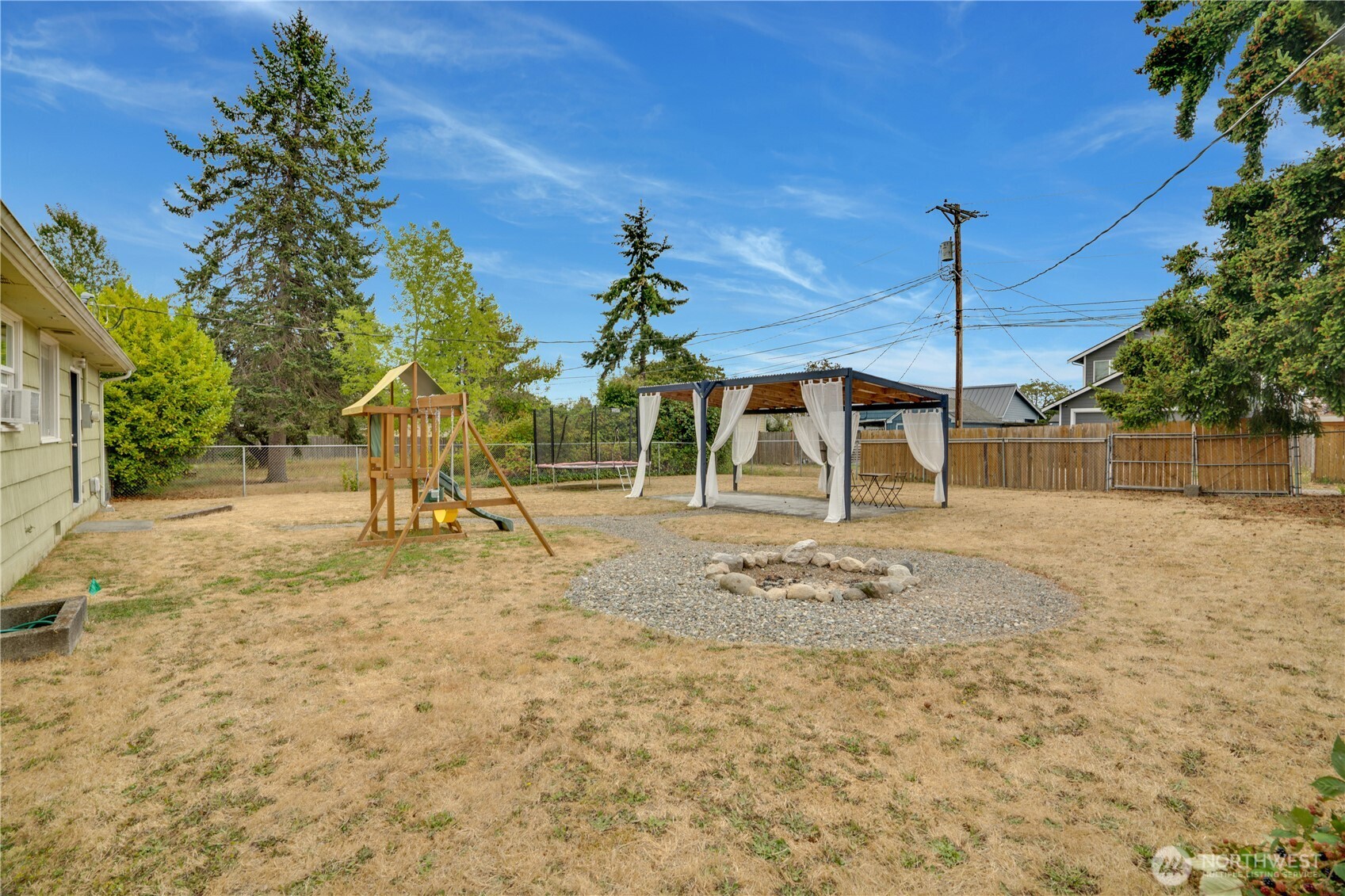 918 E 52nd Street Property Photo 22