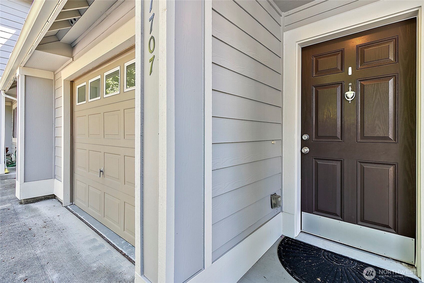 17707 79th Avenue Ct 18 Property Photo 2
