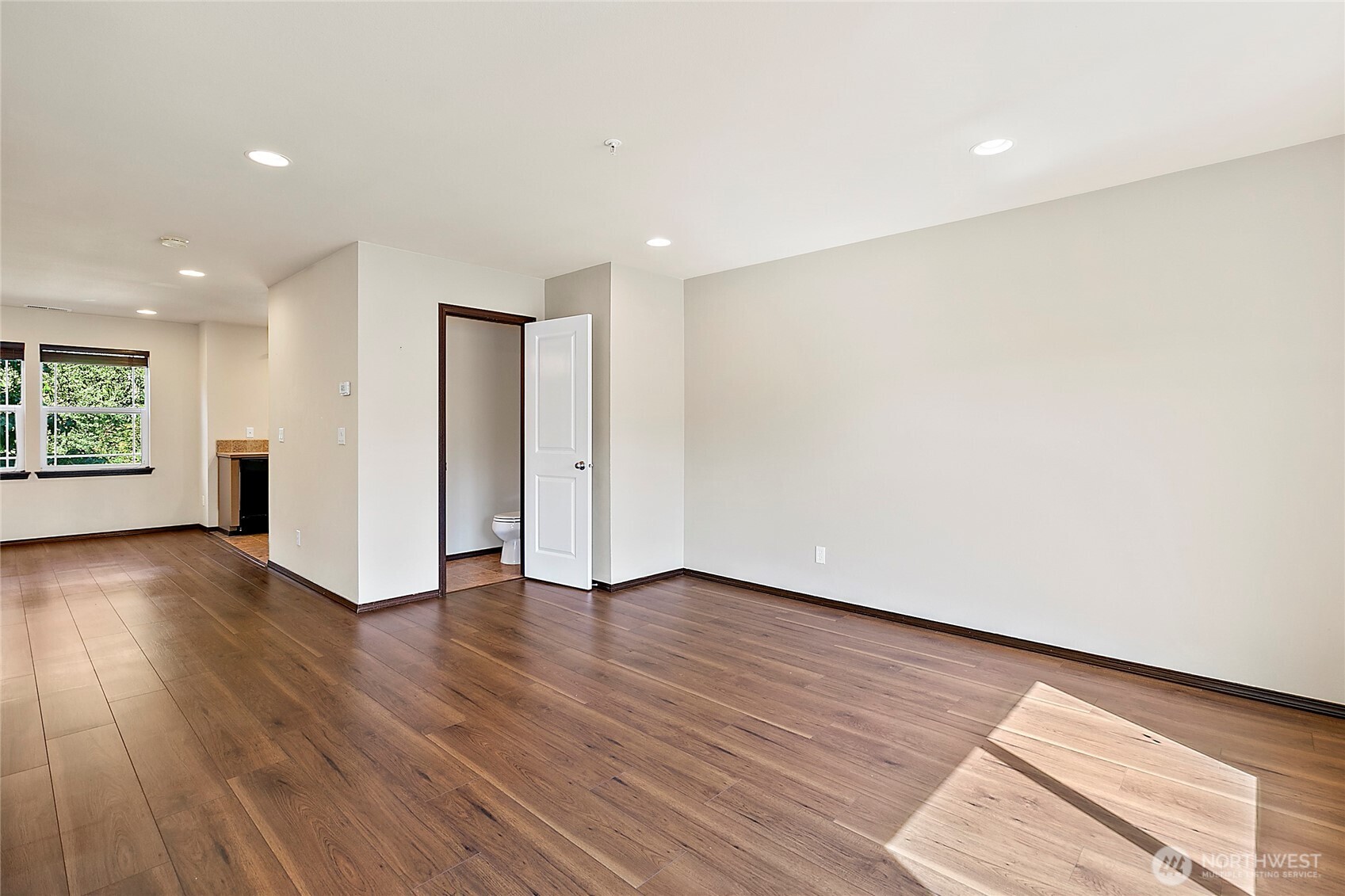 17707 79th Avenue Ct 18 Property Photo 3