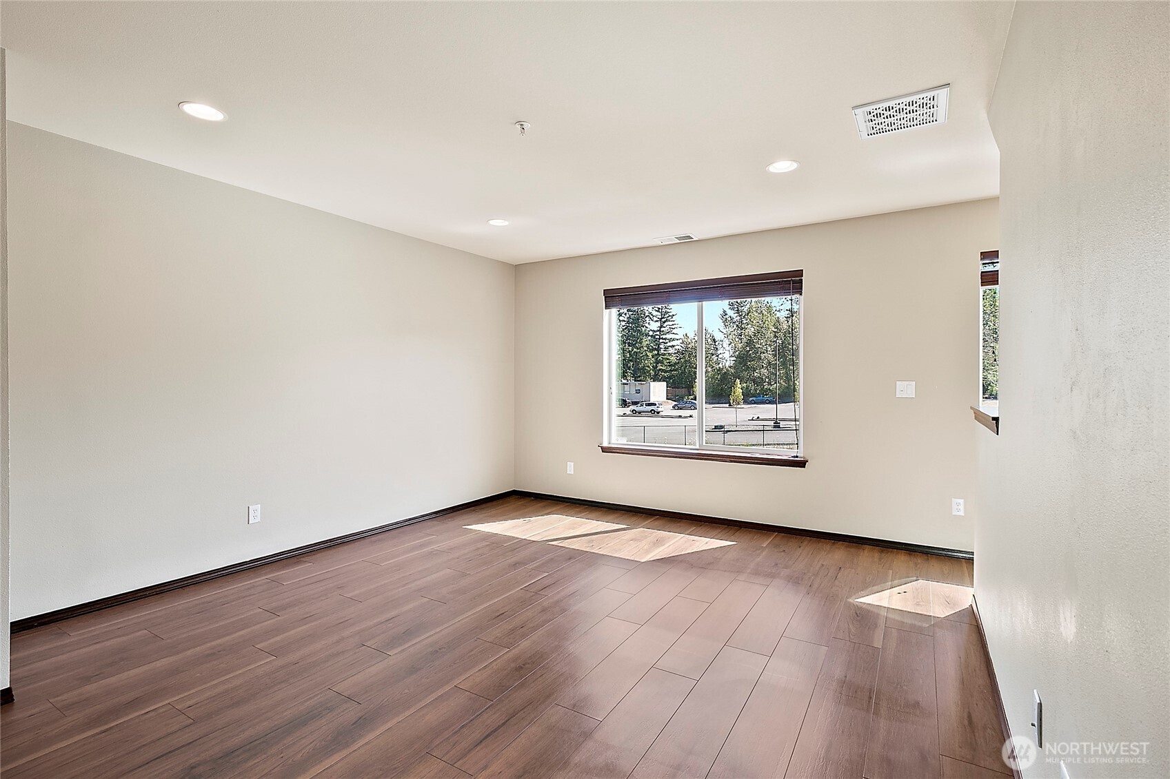 17707 79th Avenue Ct 18 Property Photo 5