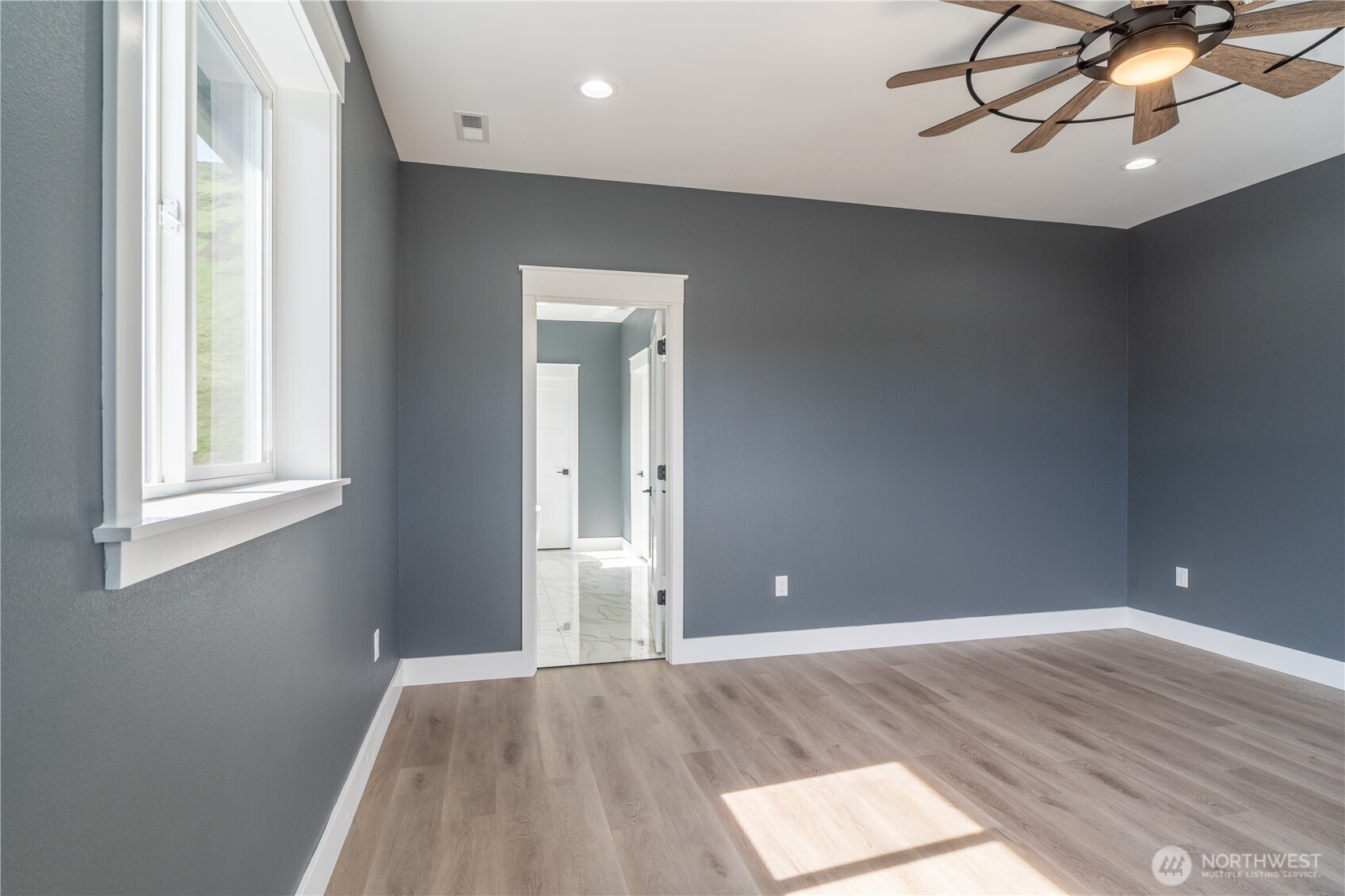 201 Bridgeview Drive Property Photo 17