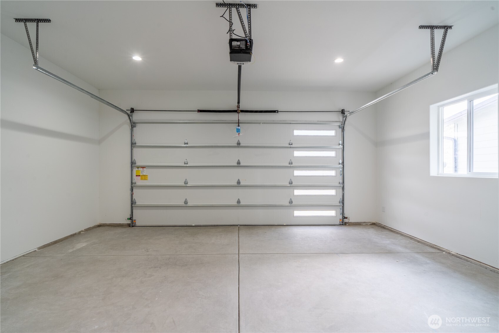 201 Bridgeview Drive Property Photo 28
