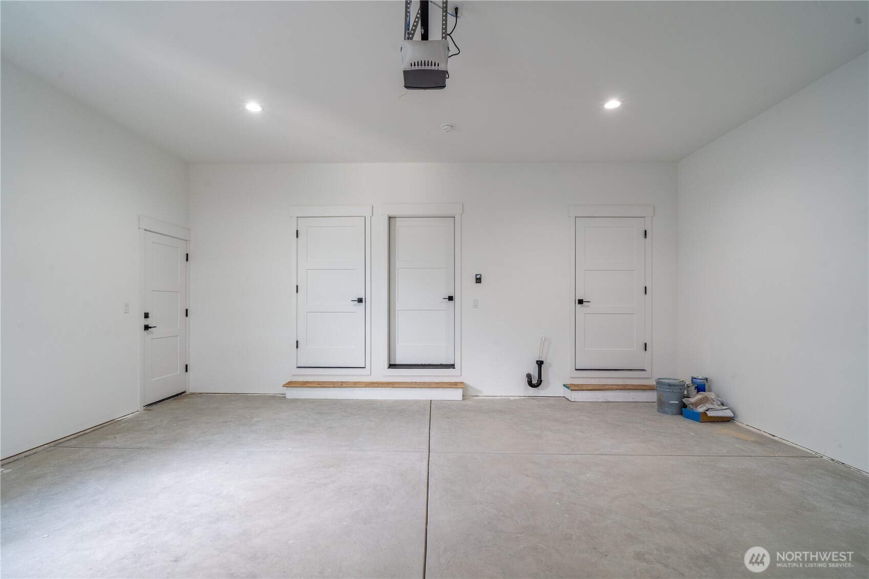 201 Bridgeview Drive Property Photo 29
