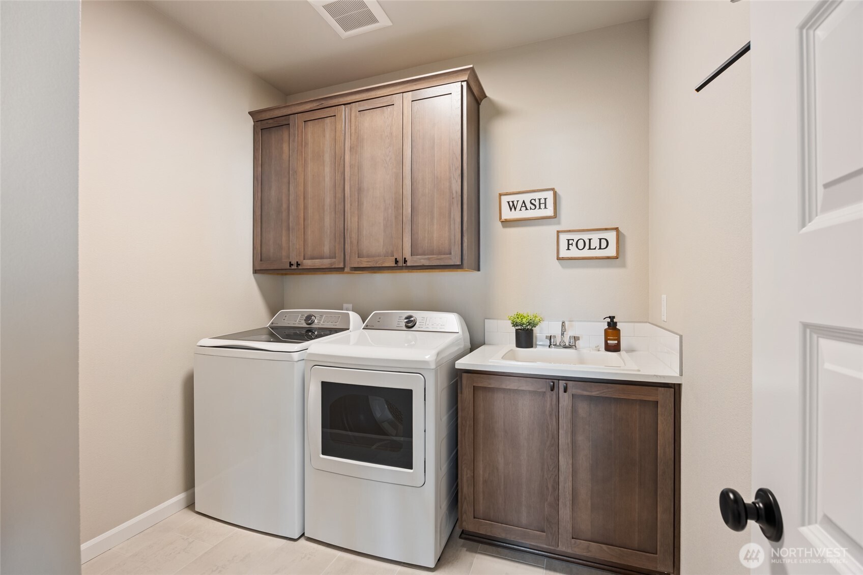 4744 W Junco Street Property Photo 24