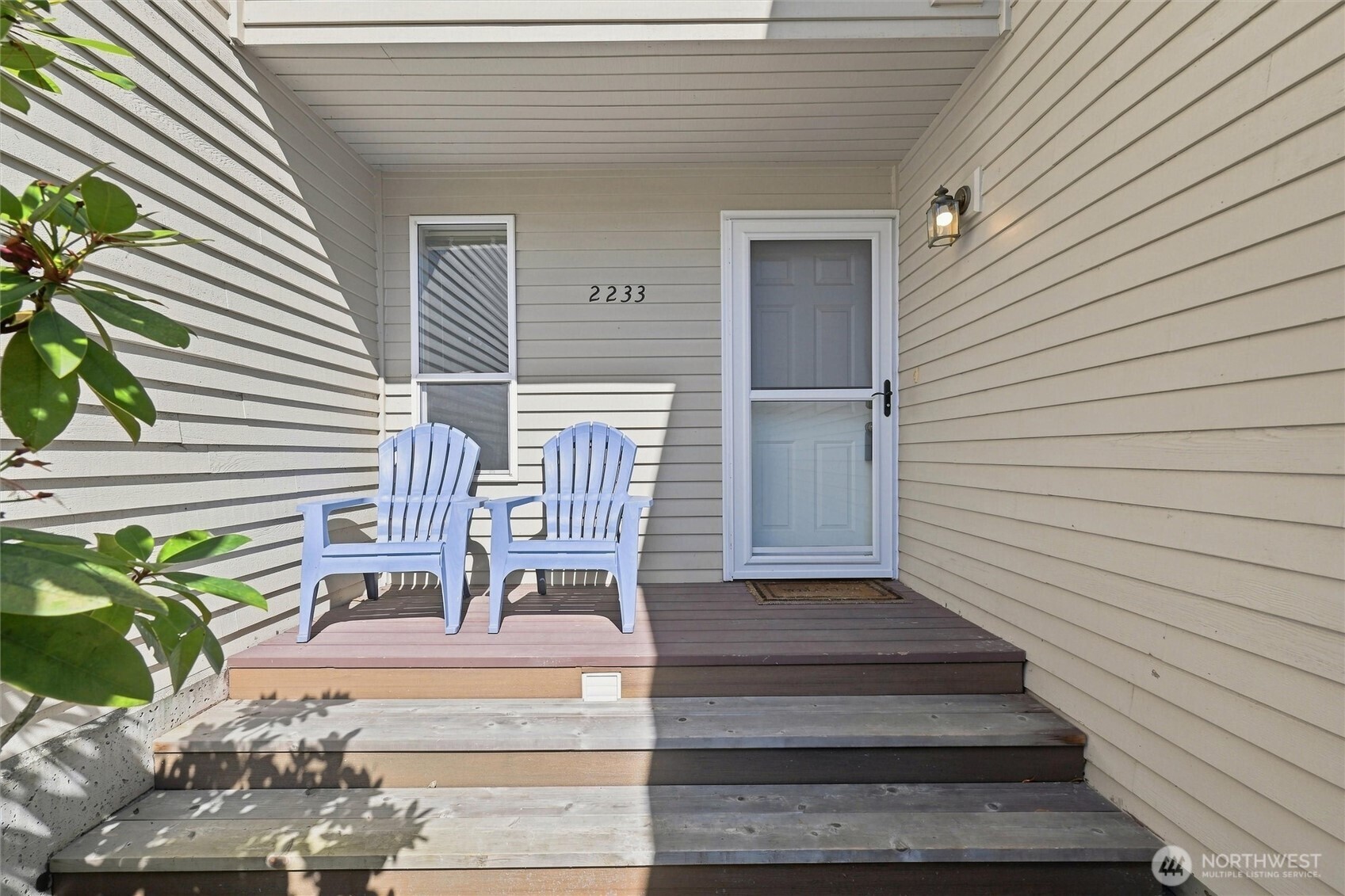 2233 E Birch Street Property Photo 3