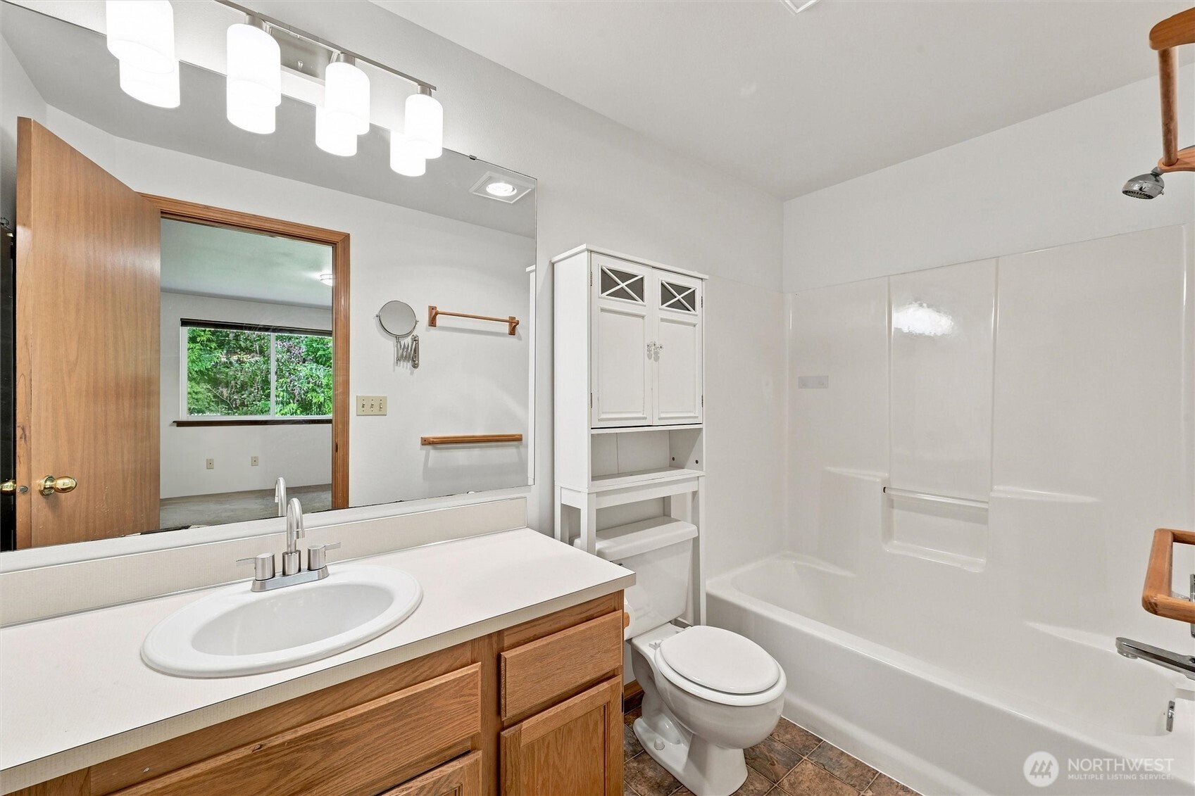 2233 E Birch Street Property Photo 13