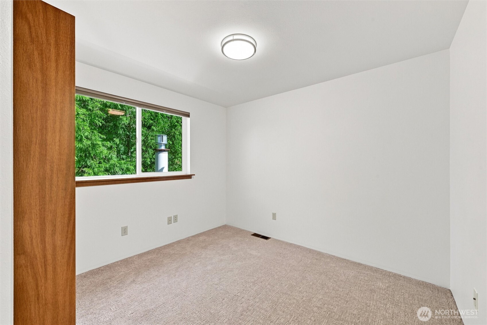 2233 E Birch Street Property Photo 14