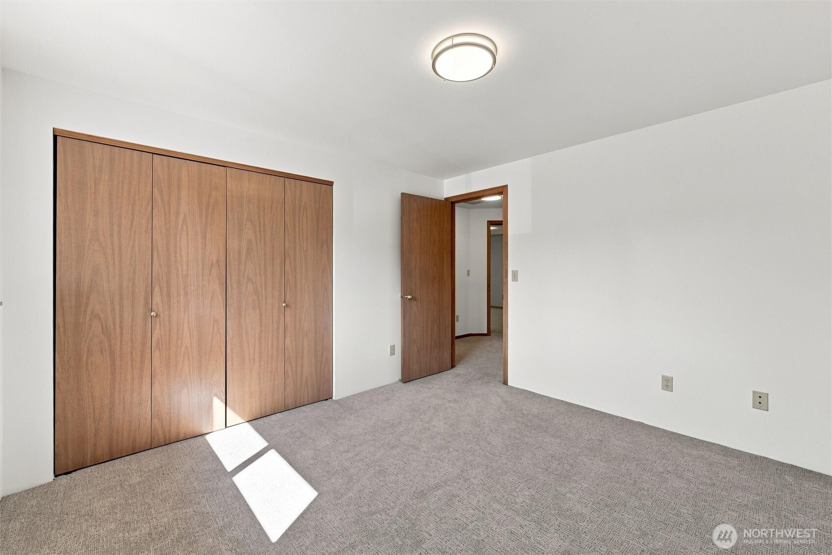 2233 E Birch Street Property Photo 15