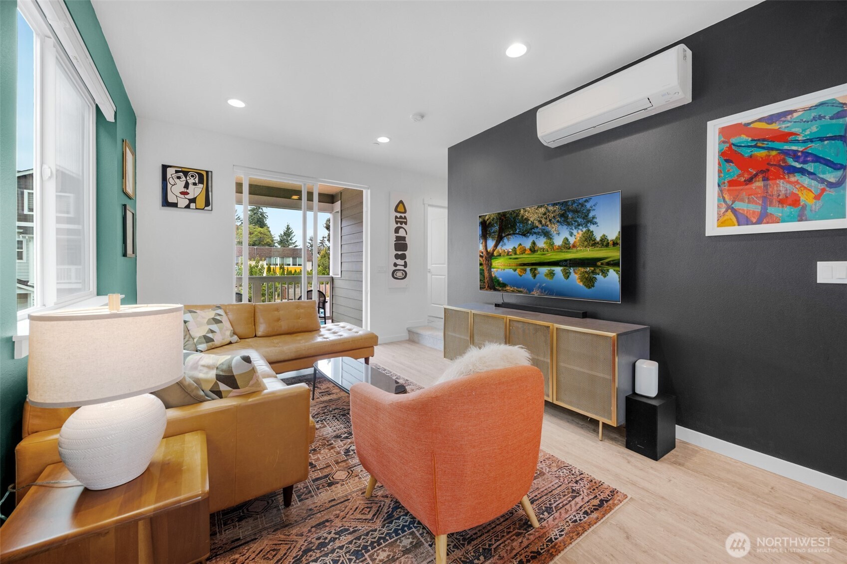 18132 1st Place Property Photo 9