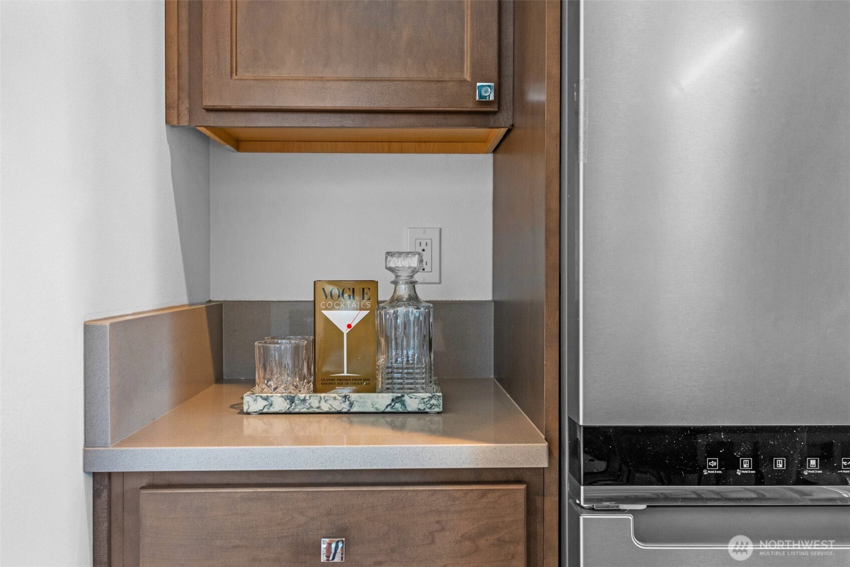 18132 1st Place Property Photo 10