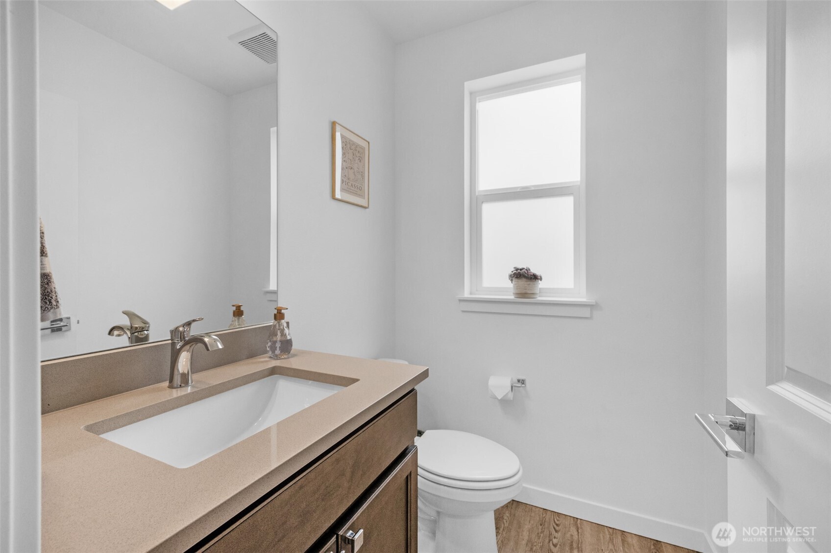 18132 1st Place Property Photo 24