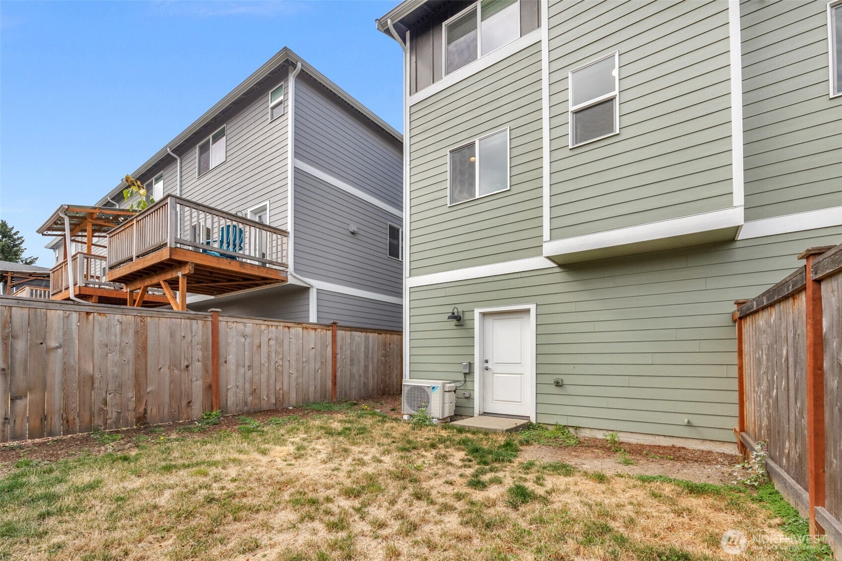 18132 1st Place Property Photo 27