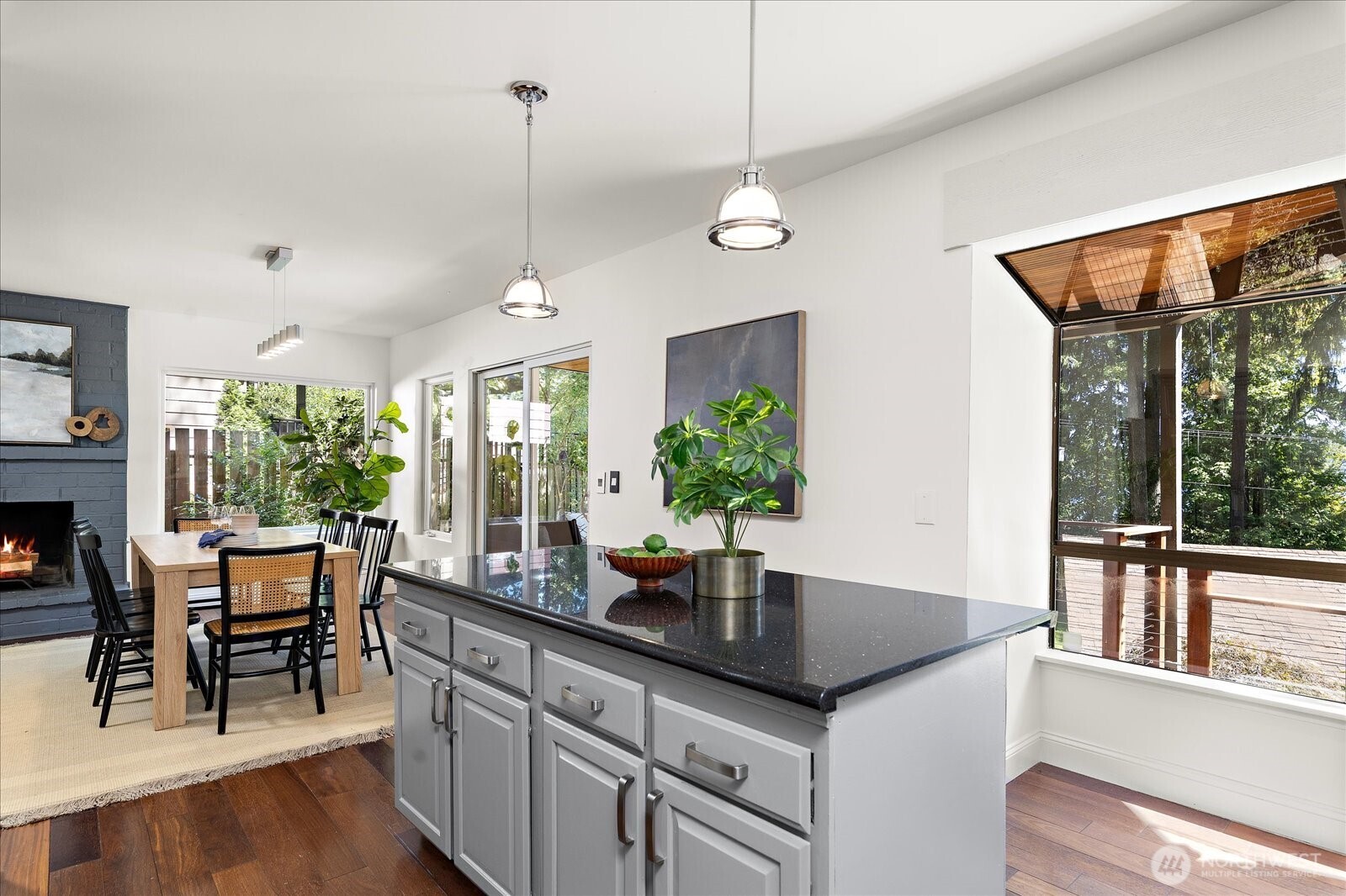 2035 West Lake Sammamish Parkway Property Photo 8