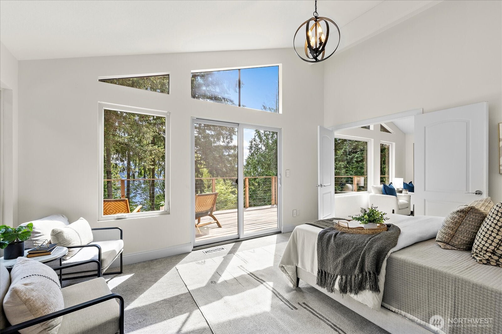 2035 West Lake Sammamish Parkway Property Photo 15
