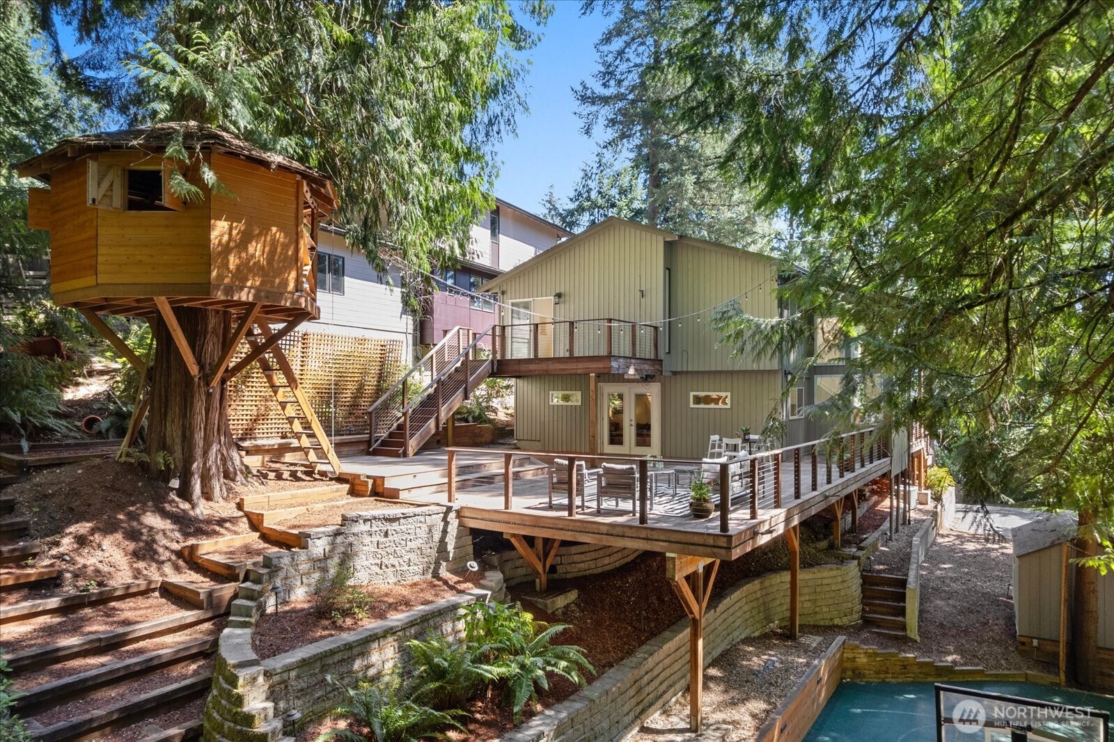 2035 West Lake Sammamish Parkway Property Photo 32