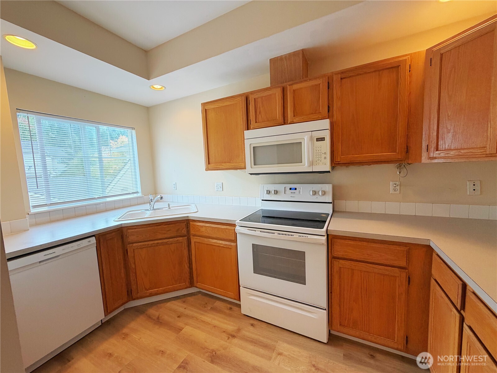 4702 Mill Pond Drive 212 Property Photo 5