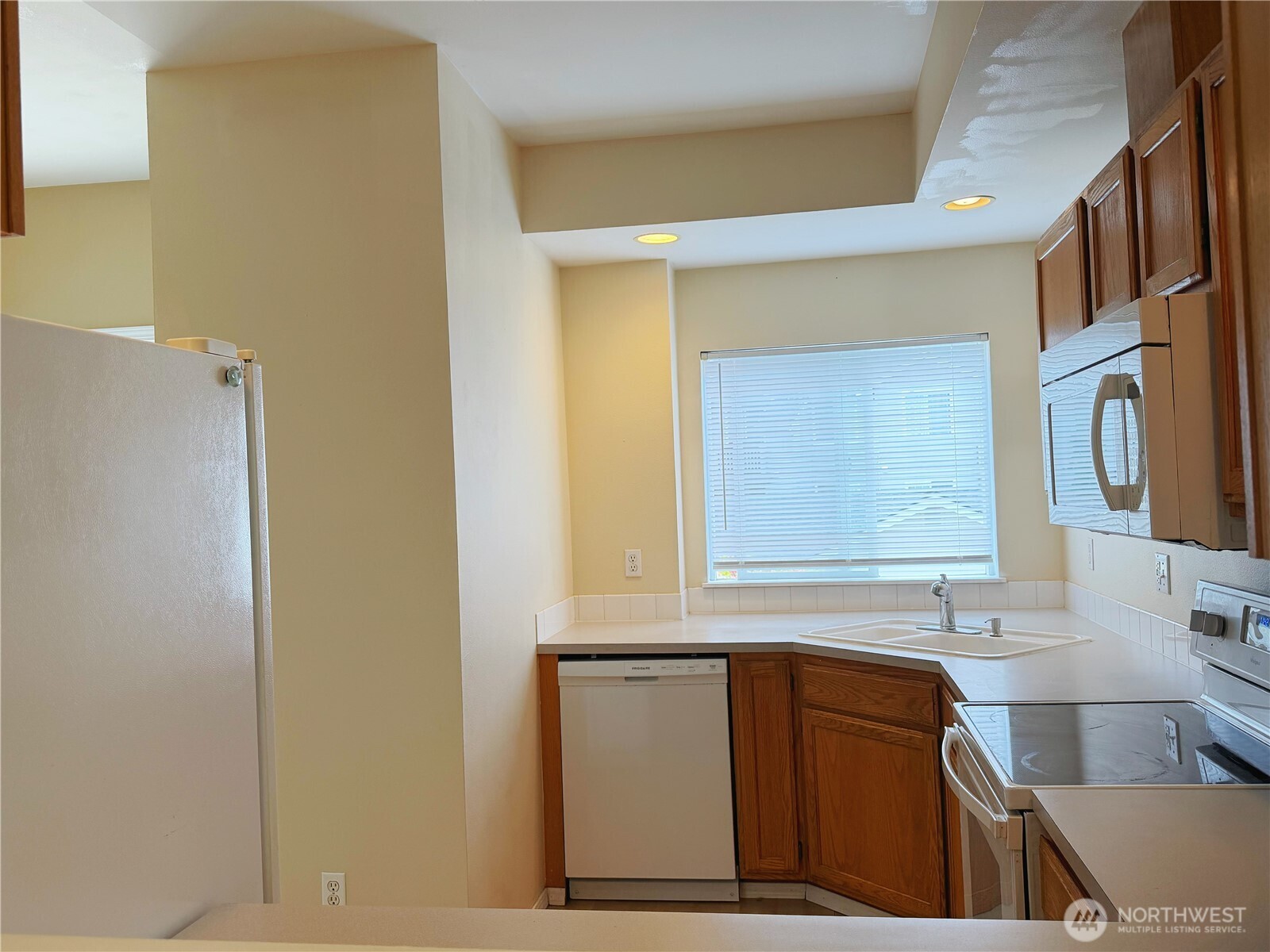 4702 Mill Pond Drive 212 Property Photo 6