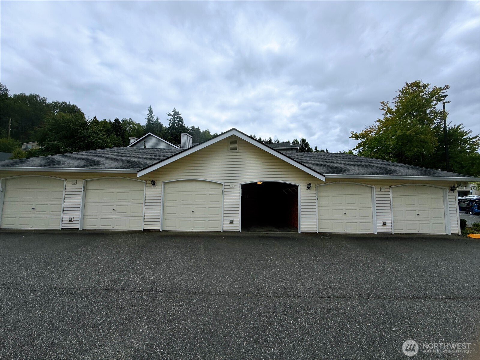 4702 Mill Pond Drive 212 Property Photo 22
