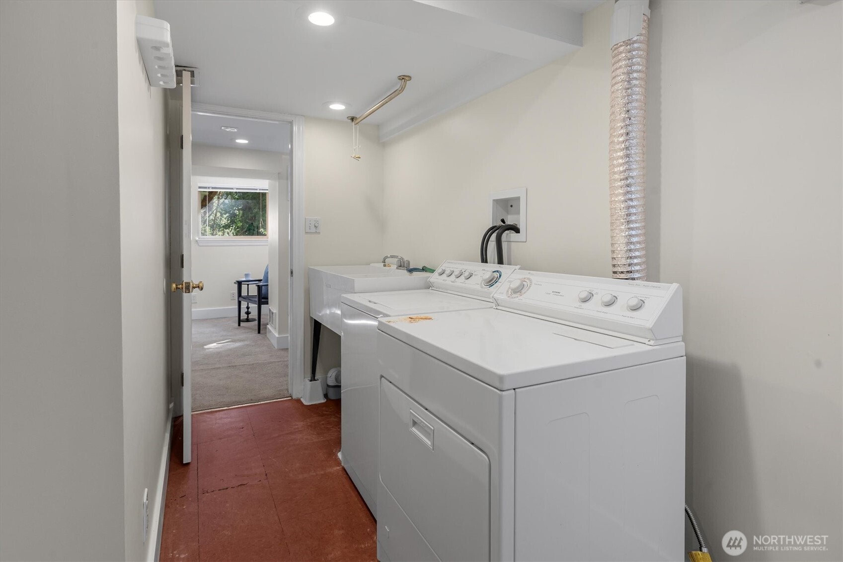 2650 Walnut Avenue Property Photo 29