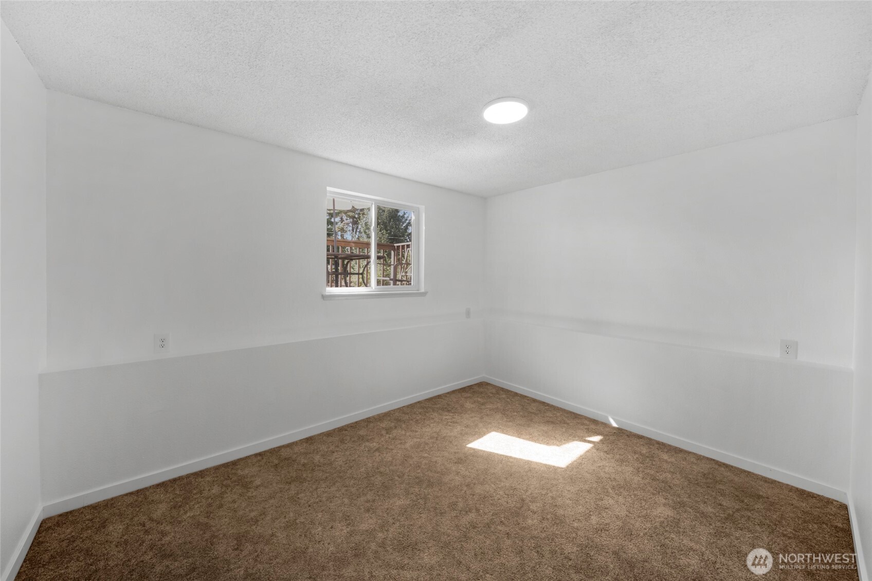 203 W Seattle Street Property Photo 20