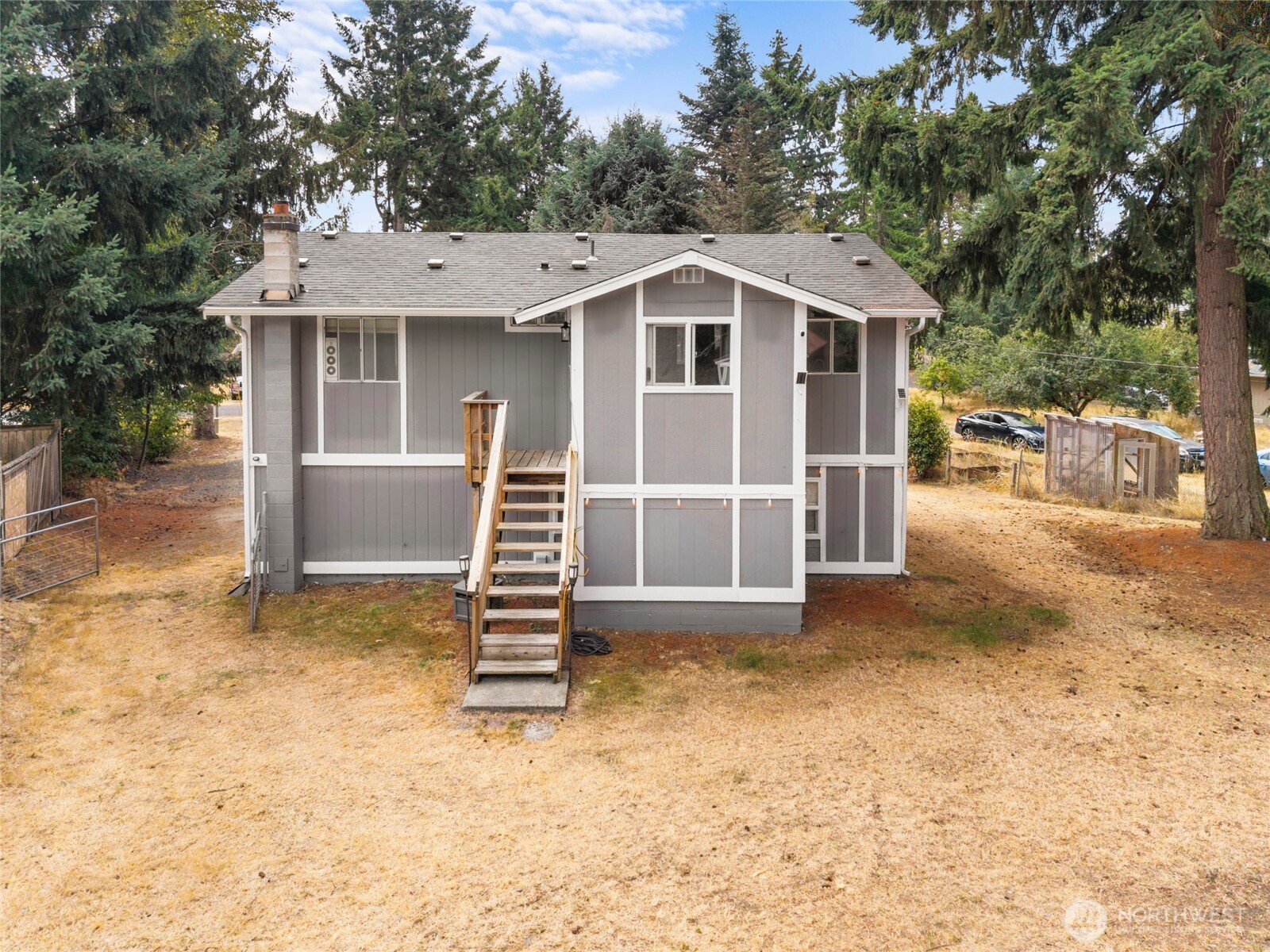 203 W Seattle Street Property Photo 22