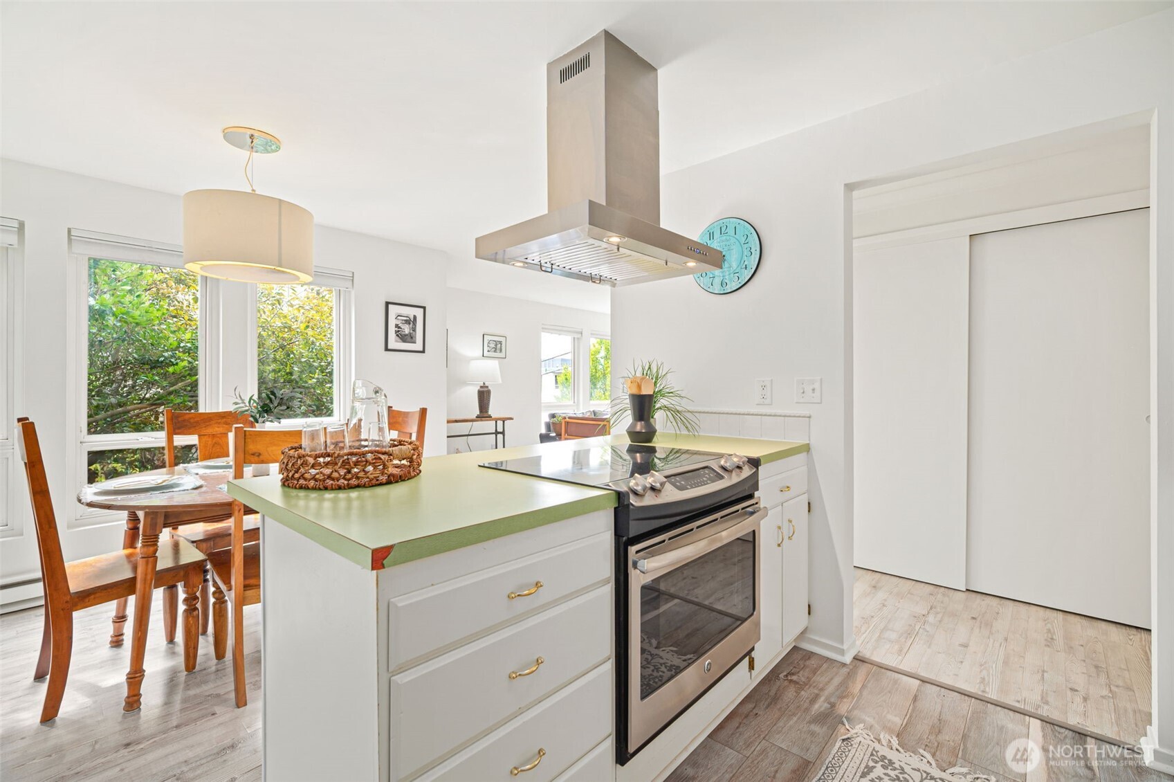 914 6th Avenue 201 Property Photo 25