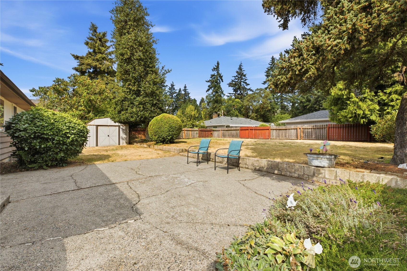 420 S 128th Street Property Photo 3