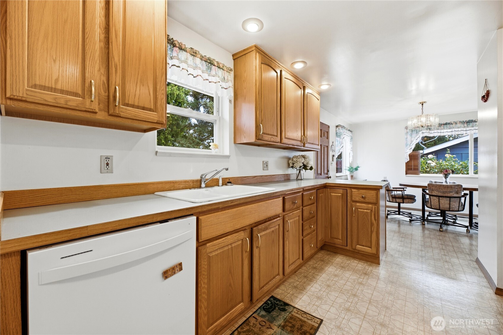 420 S 128th Street Property Photo 7