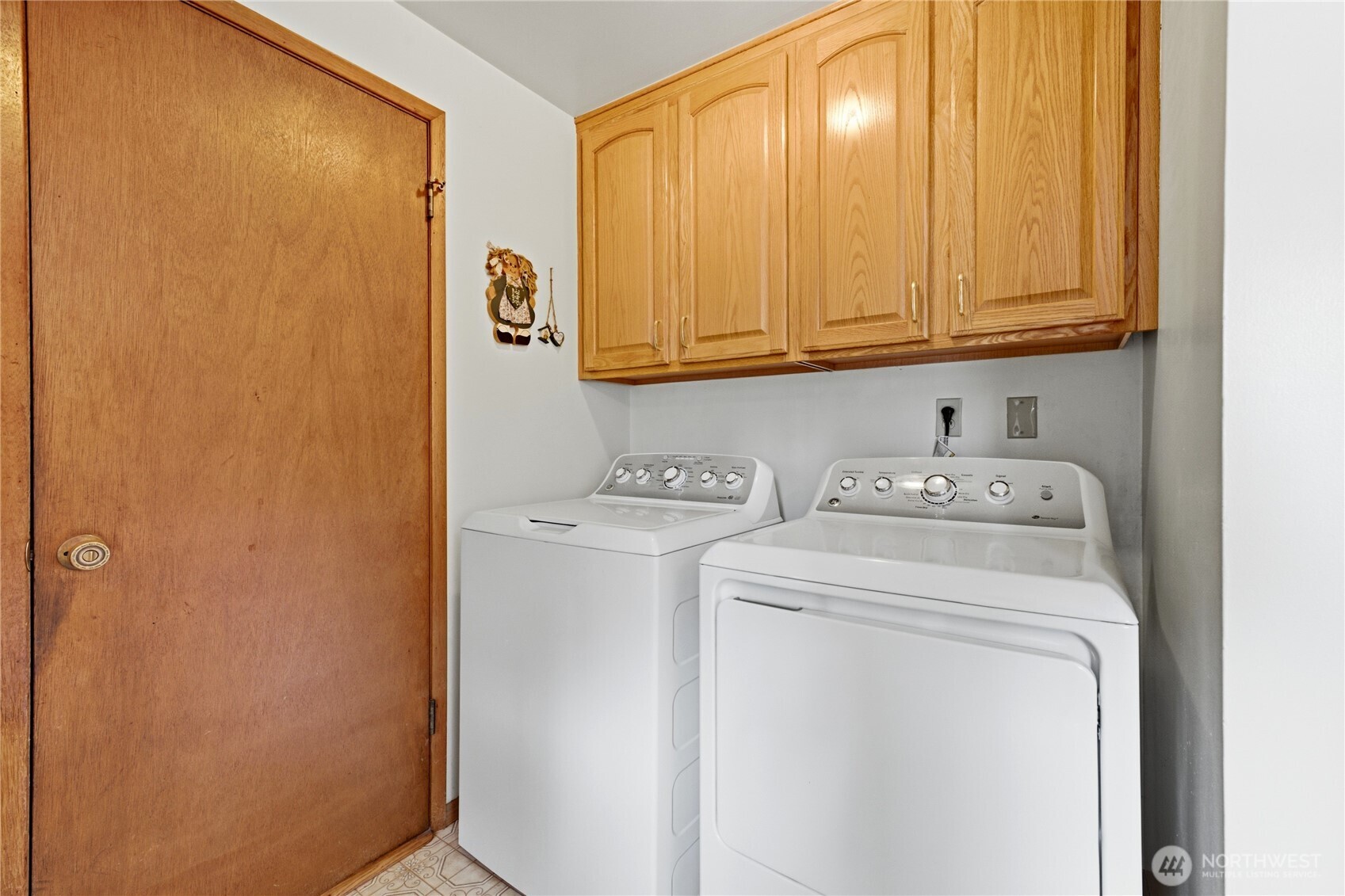 420 S 128th Street Property Photo 18