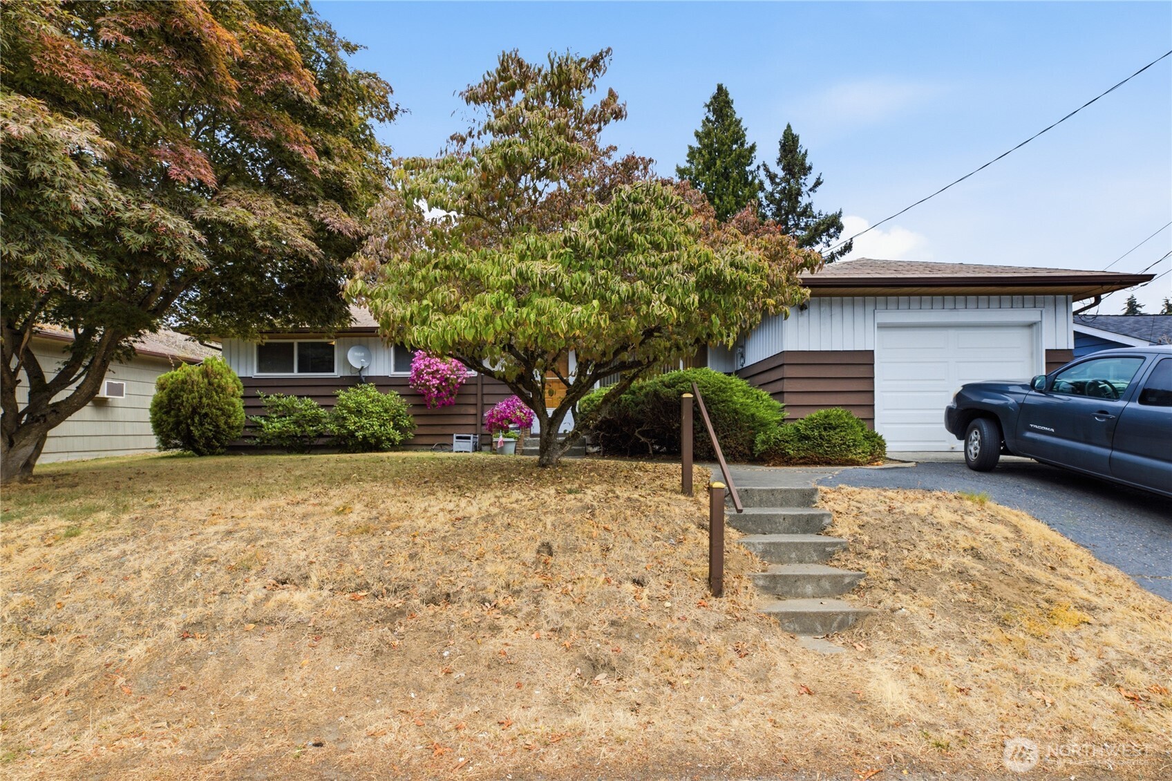 420 S 128th Street Property Photo 23