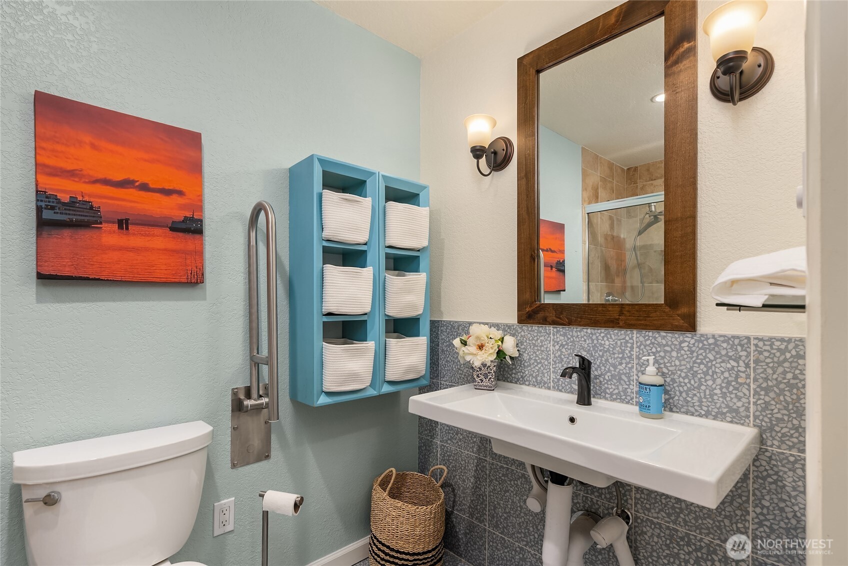 428 Harborview Drive 114 Property Photo 15