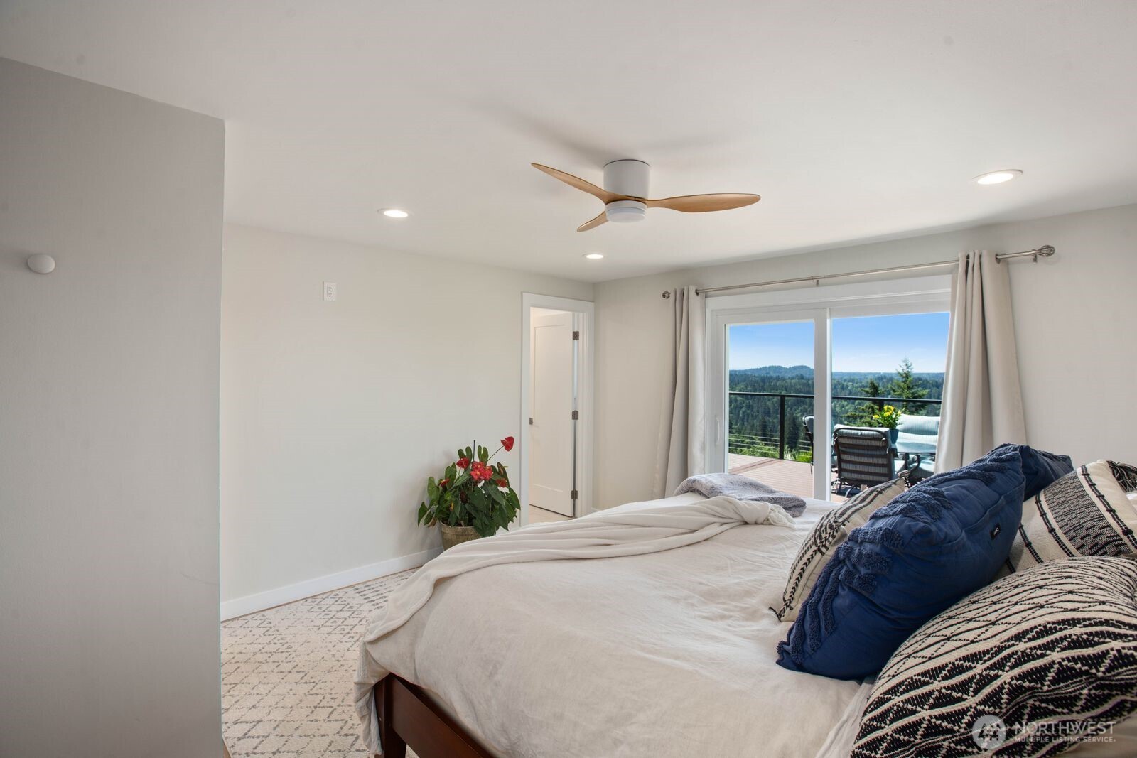 12065 206th Place Property Photo 12