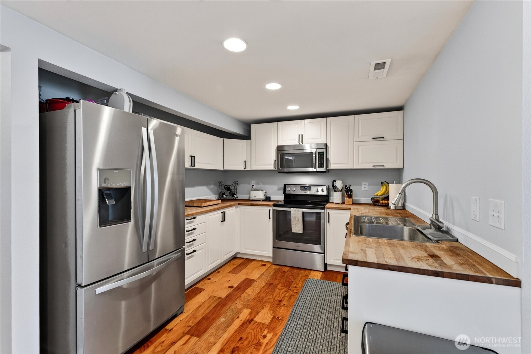 435 Harrison Street Property Photo 4