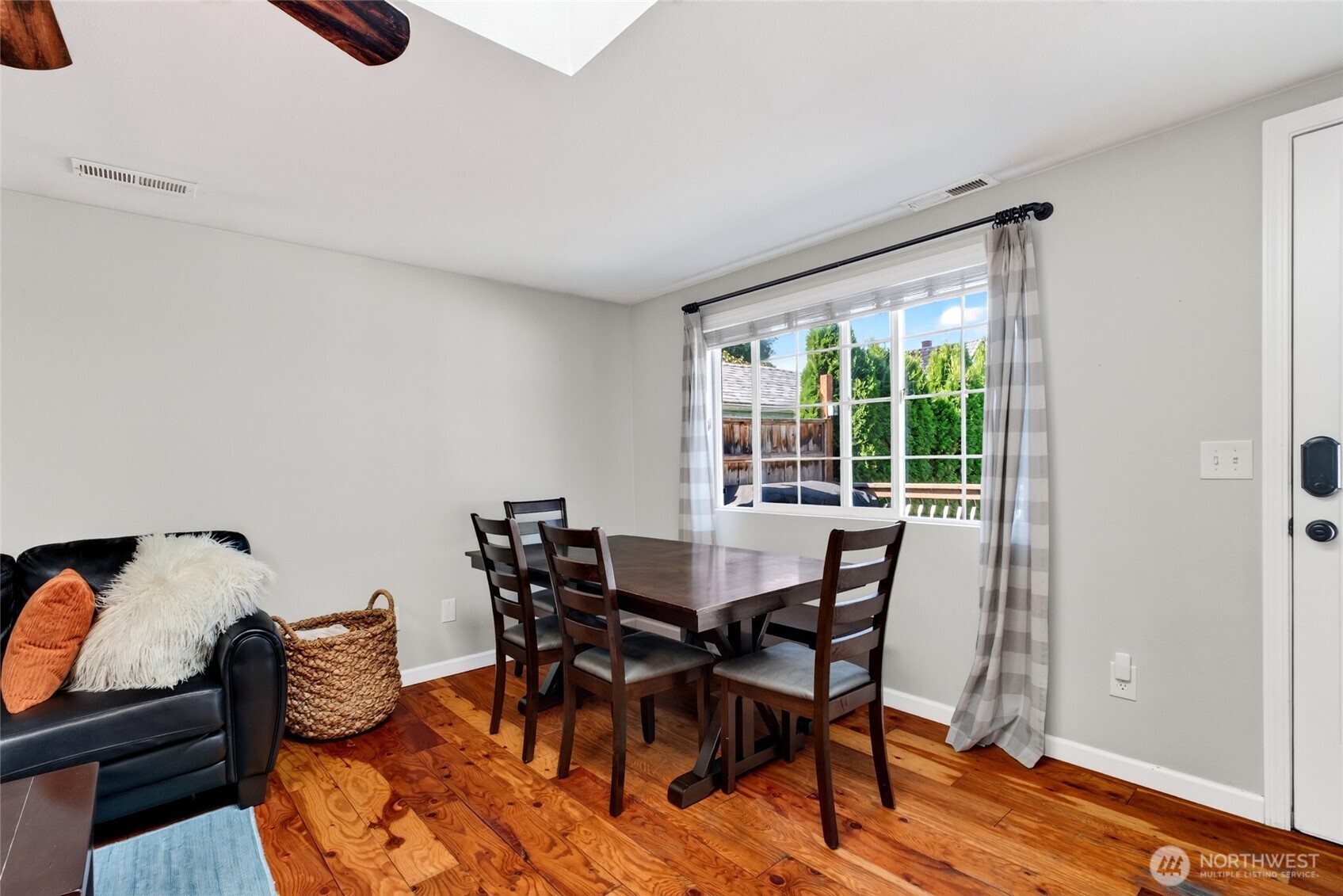 435 Harrison Street Property Photo 11