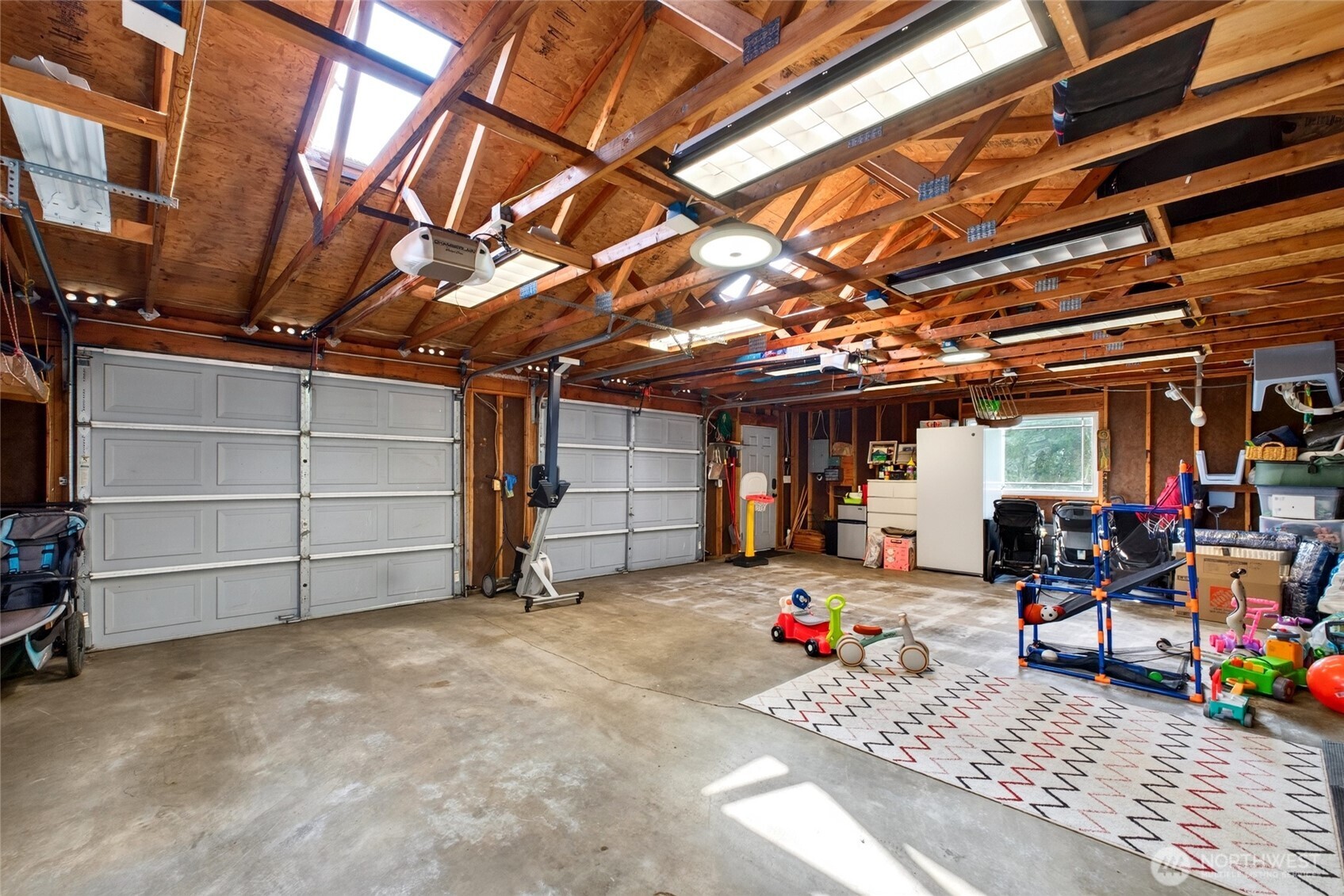 435 Harrison Street Property Photo 27