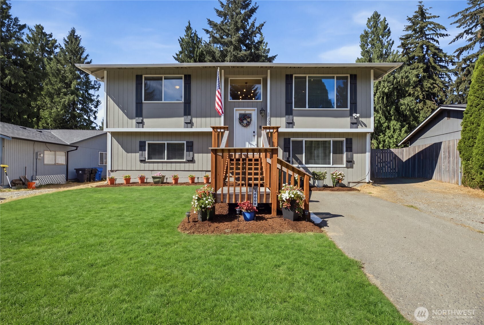 16008 120th Avenue Property Photo 1