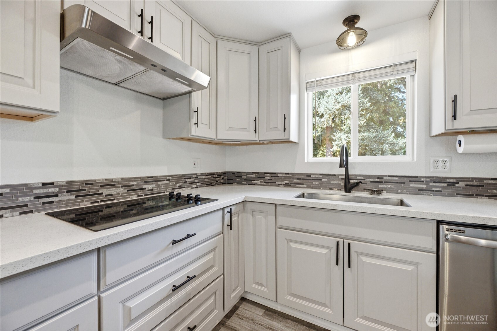 16008 120th Avenue Property Photo 4