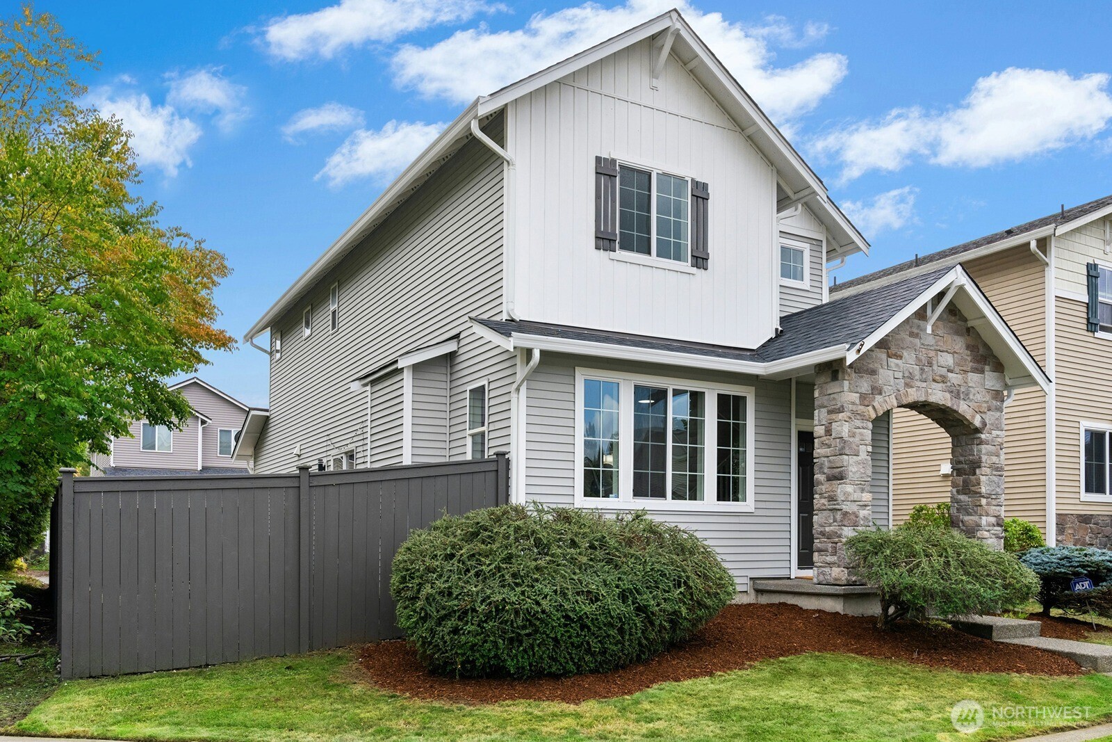 1514 51st Street Property Photo 2