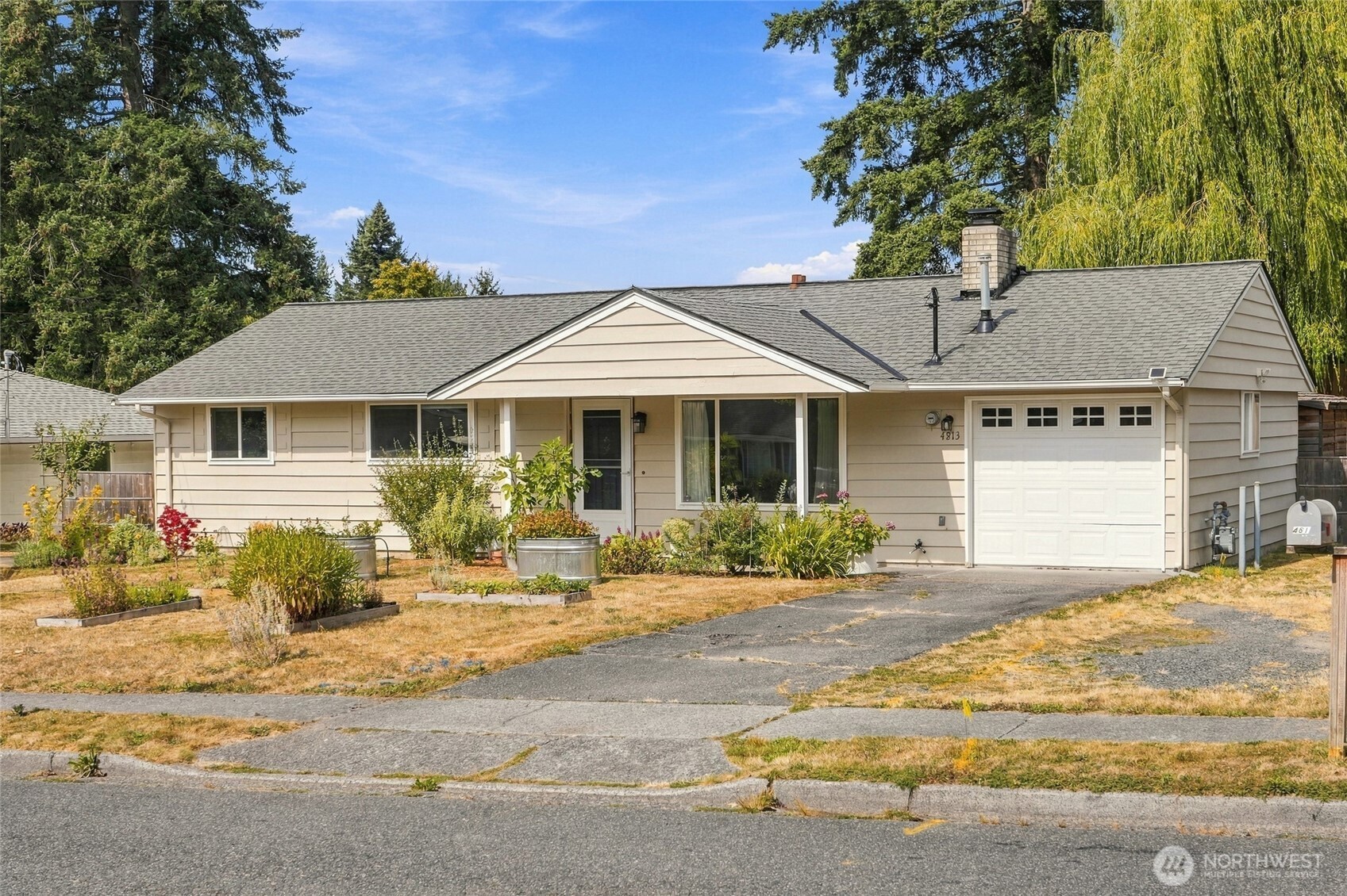 4813 190th Street Property Photo 1